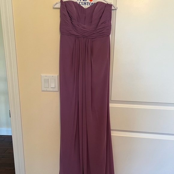 Lavender strapless gown - Picture 5 of 5